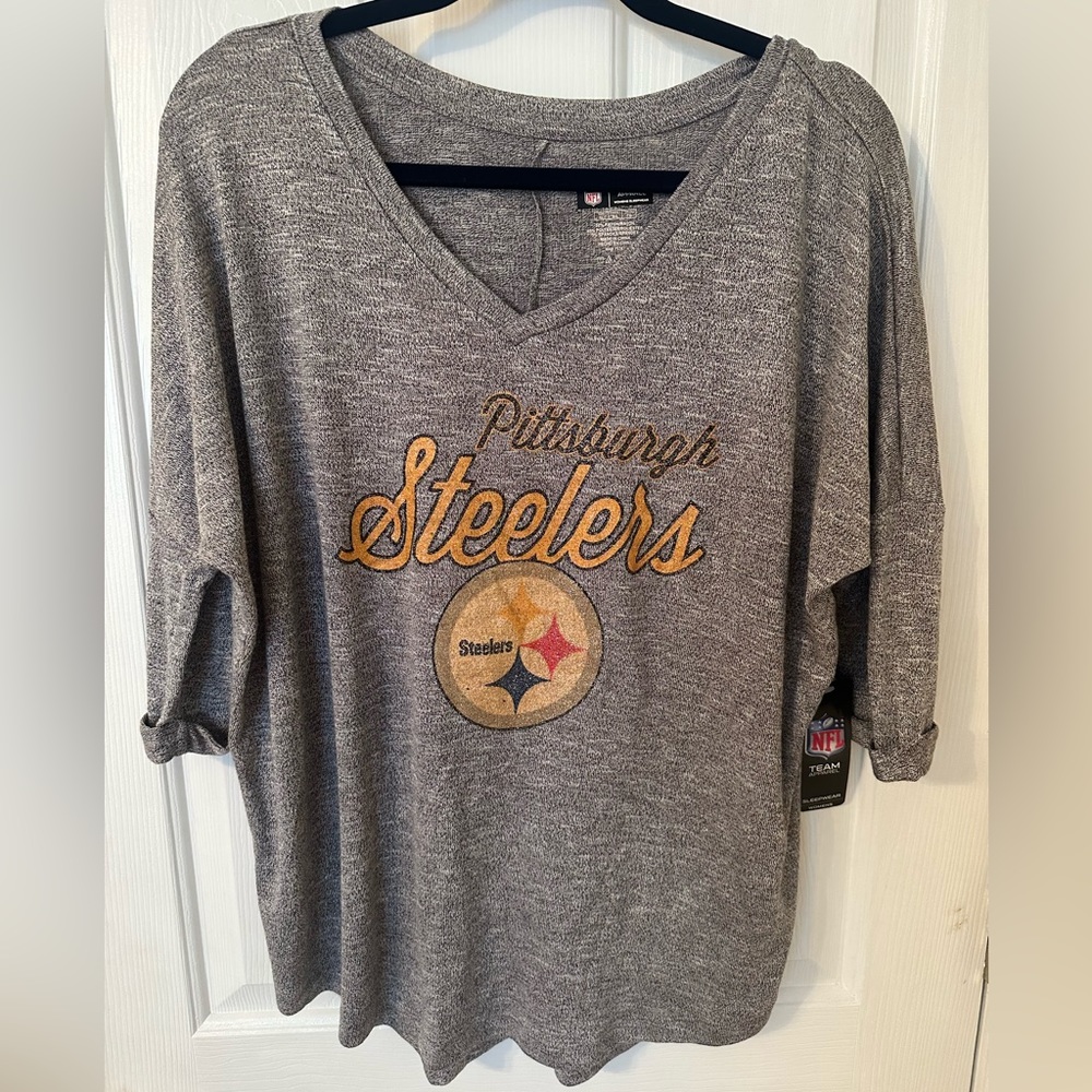 NFL women’s Pittsburgh Steelers dolman sleeve tshirt - size XL